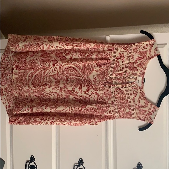 Sleeveless dress shirt. - Picture 5 of 5